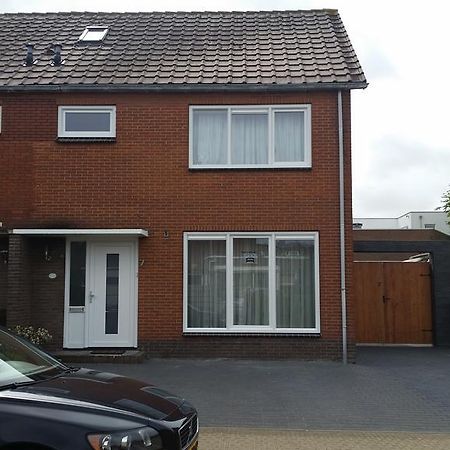 Homestay Bij Aelita 덴버크 외부 사진