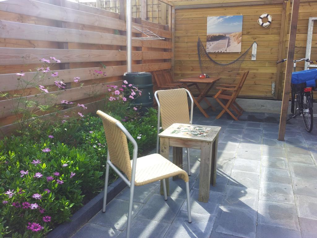 Homestay Bij Aelita 덴버크 객실 사진
