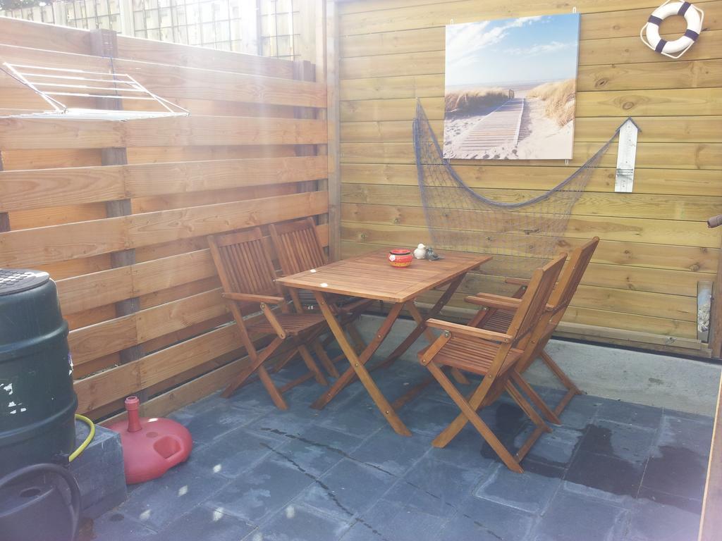 Homestay Bij Aelita 덴버크 객실 사진