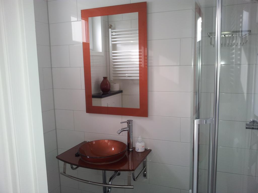Homestay Bij Aelita 덴버크 객실 사진